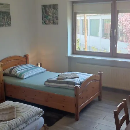 Monteursunterkunft Egenhofen - Fitters' Accommodation With Shared Kitchen Buitenkant foto