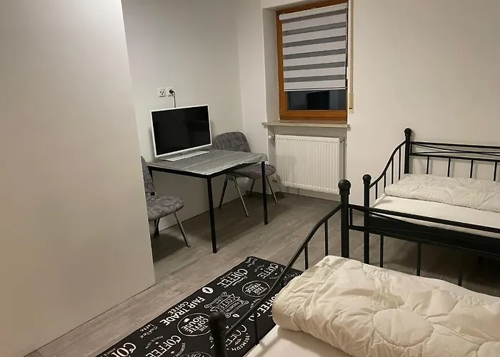Monteursunterkunft Egenhofen - Fitters\' Accommodation With Shared Kitchen